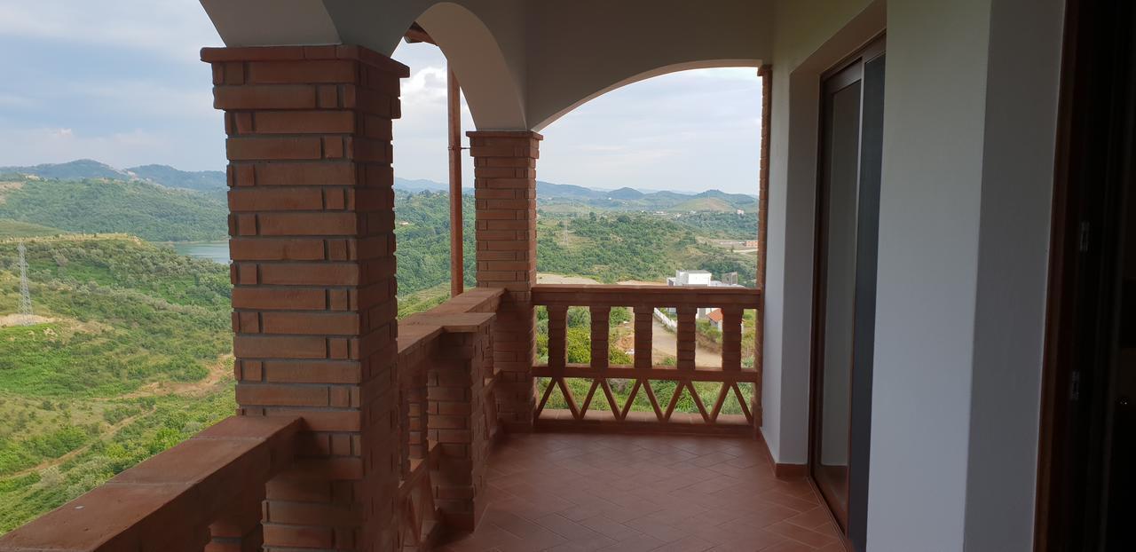 Agroturizem Kodra E Kuajve 4* Škalngur